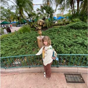 Meet your Posher, Olivia